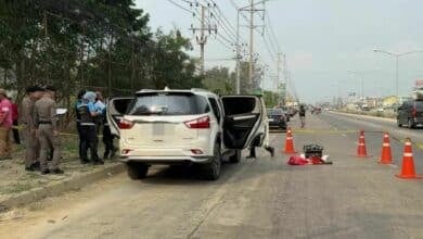 Thai man finds missing wife dead with alleged lover in parked car