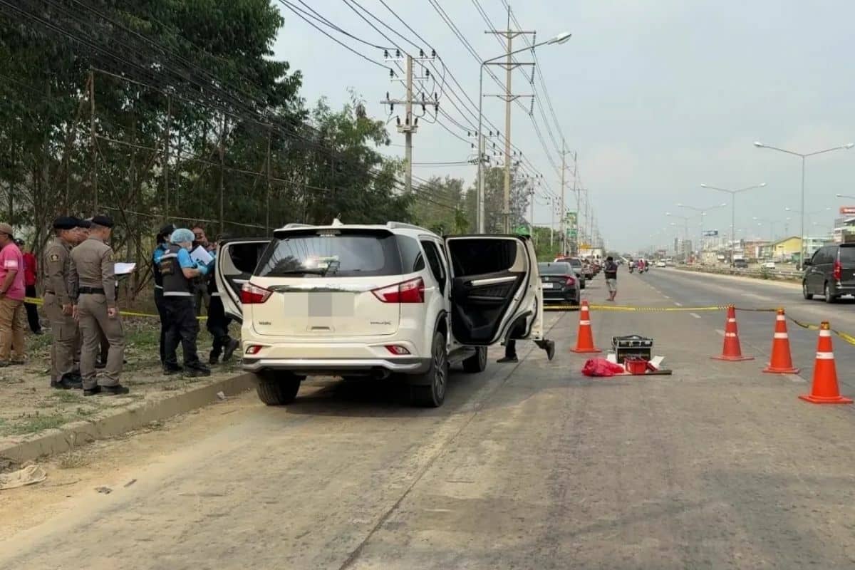 Thai man finds missing wife dead with alleged lover in parked car