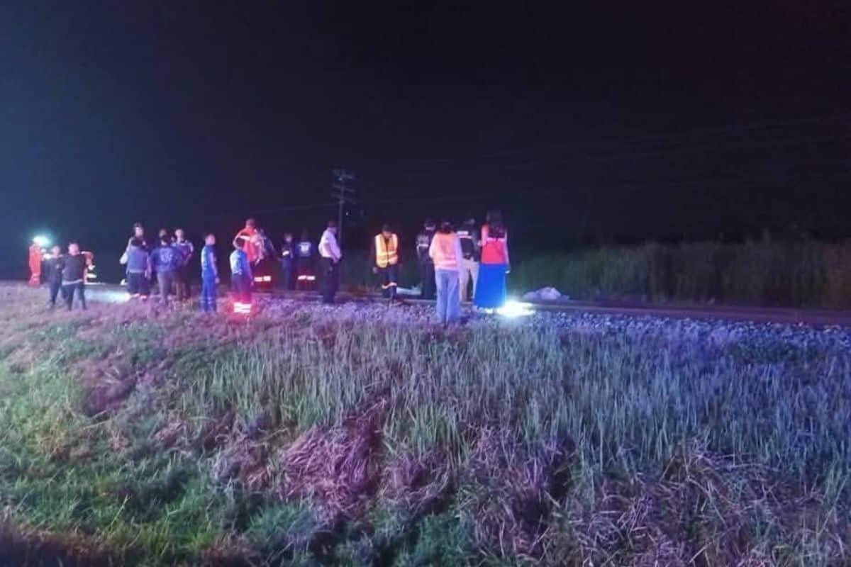 3 Thai men killed by train while drinking near railway track