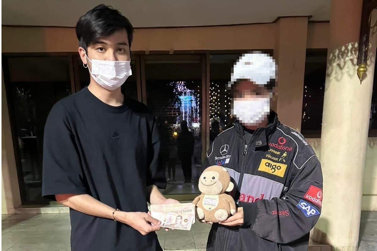 Thai woman earns 30,000 baht for reuniting man with monkey doll