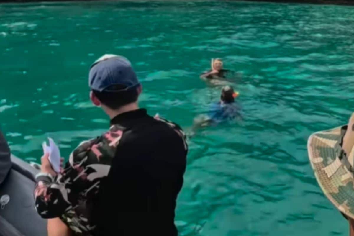 Italian tourist caught for snorkelling in a restricted area, endangering the coral reef