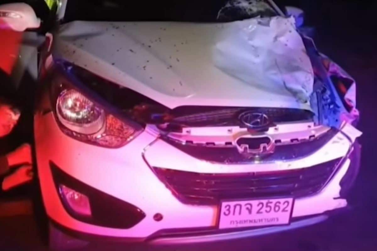 Thai drunk woman crashes and kills 2 motorcycles