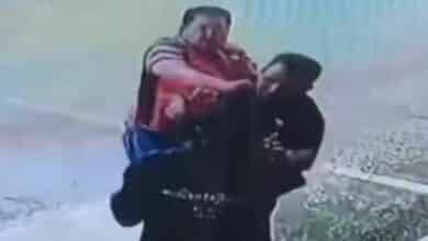 Ex Thai boxer injured in gang attack over parking dispute (video)