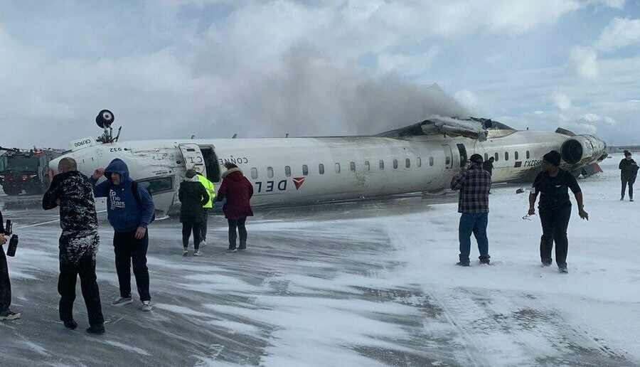 Delta Air Lines plane flips at Toronto, eight injured (video)