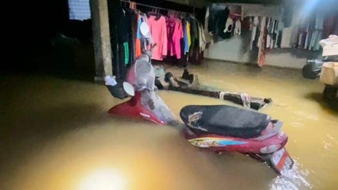 Phatthalung residents evacuate as flash floods hit due to heavy rain