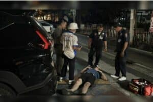 Drunken tourist passes out in front of Pattaya Police Station