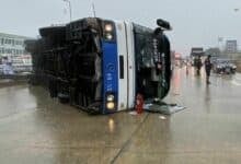 Bangkok-Pattaya bus overturns in Chon Buri, 40 injured