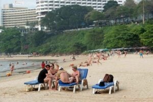 European tourists flock to Pattaya for extended stays