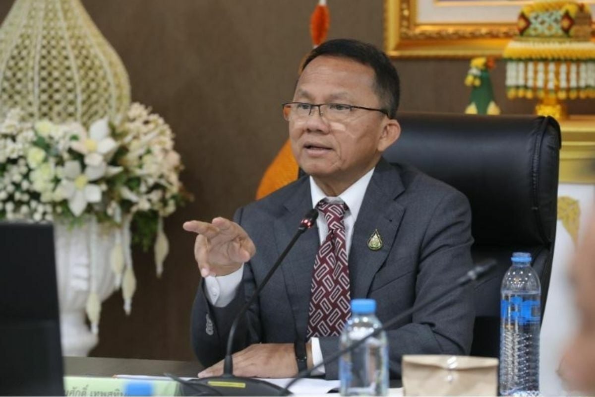 Thai minister refutes 92 billion baht foreign healthcare cost claim