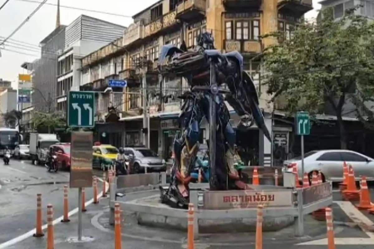 Bangkok bans offerings at Optimus Prime statue for traffic safety