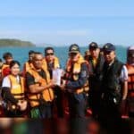 Trafficking crackdown: Officials inspect Phuket fishing boats | Thaiger