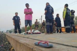 Thai man falls from moving train in Lopburi, dies