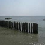 Bangkok battles coastal erosion with new wave barrier initiative | Thaiger