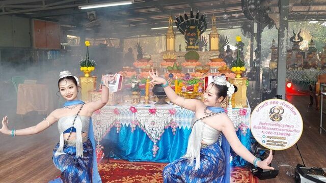 Ceremony at Wat Kham Chanod reveals lucky numbers in sacred water