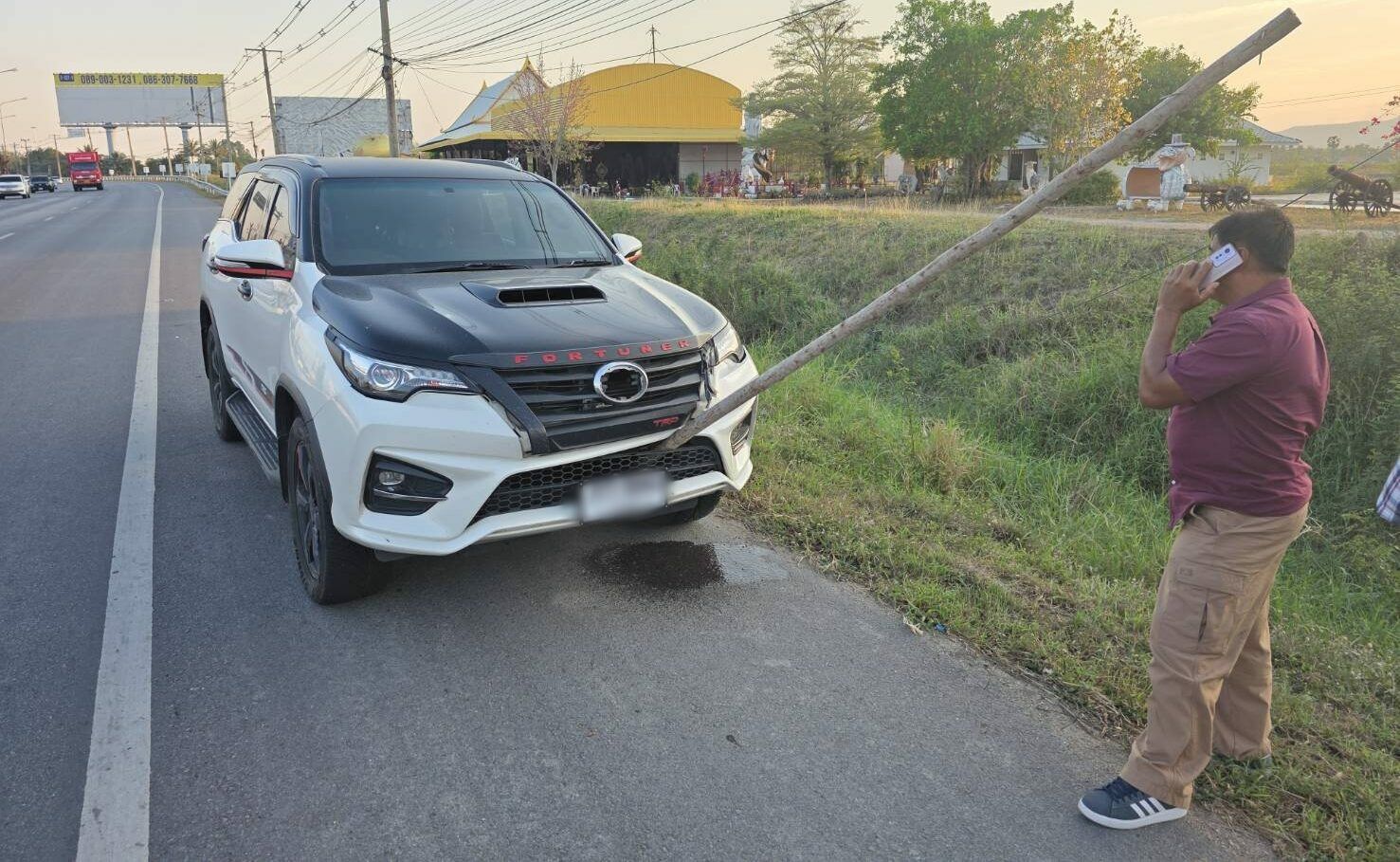 Elongated log damages car radiator on Thai bypass road | News by Thaiger