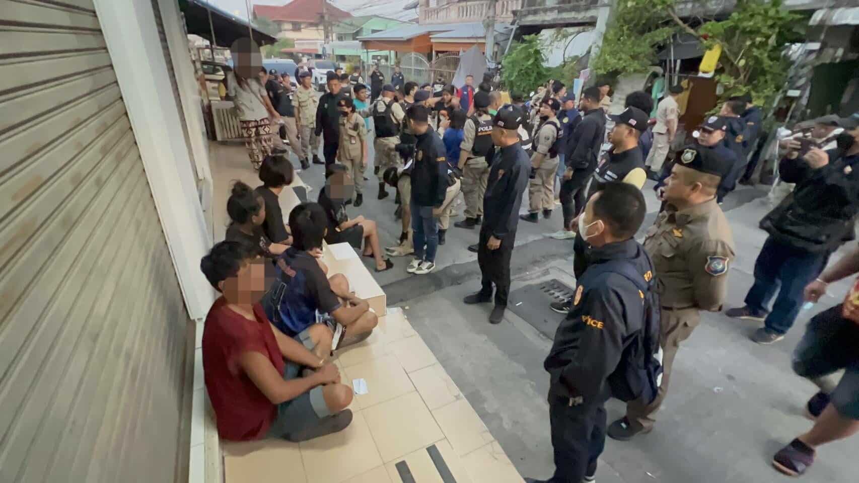 Pattaya police kick the habit: Drug raids clean up city streets