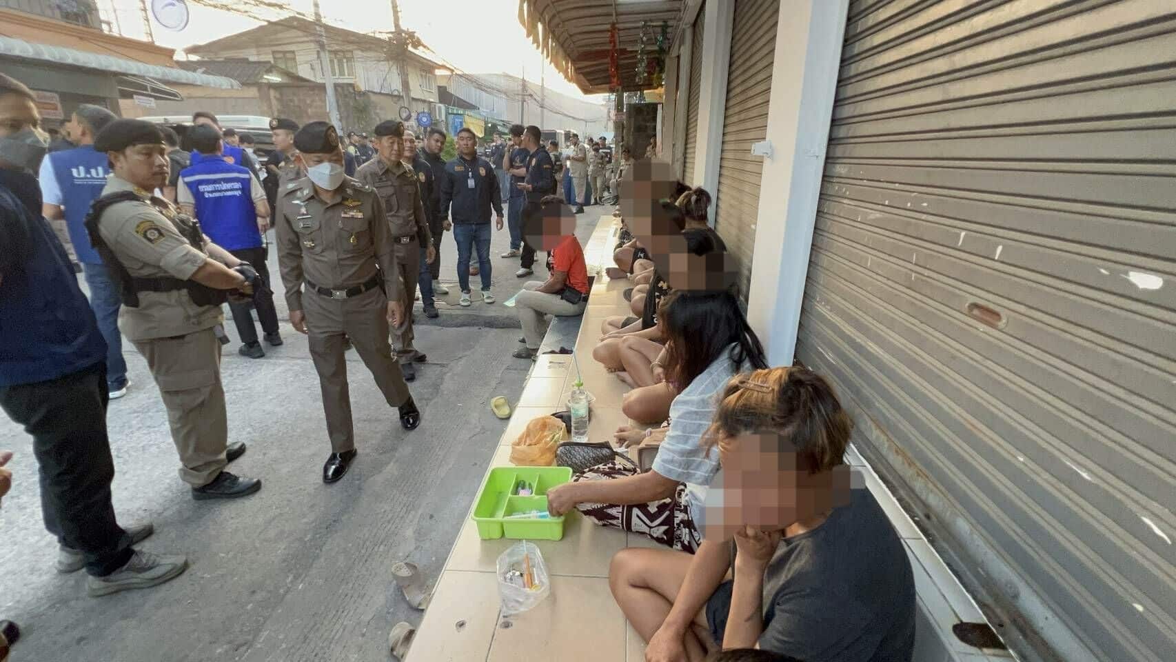 Pattaya police kick the habit: Drug raids clean up city streets | News by Thaiger