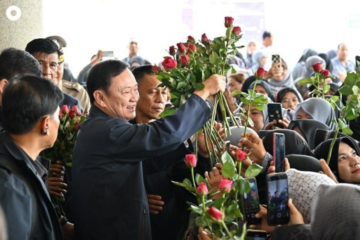 Thaksin apologises for 2004 Tak Bai massacre amid bombings