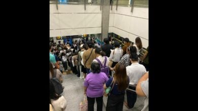 MRT breakdown leaves commuters stranded during rush hour