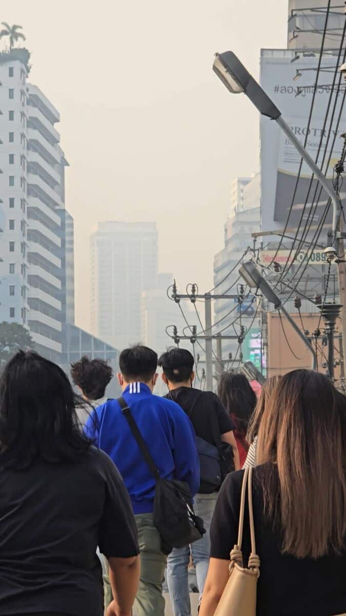 Bangkok choking: PM2.5 toxic dust clouds capital in pollution panic | News by Thaiger