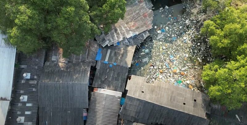 YouTuber exposes Phuket’s shocking slum conditions (video) | News by Thaiger