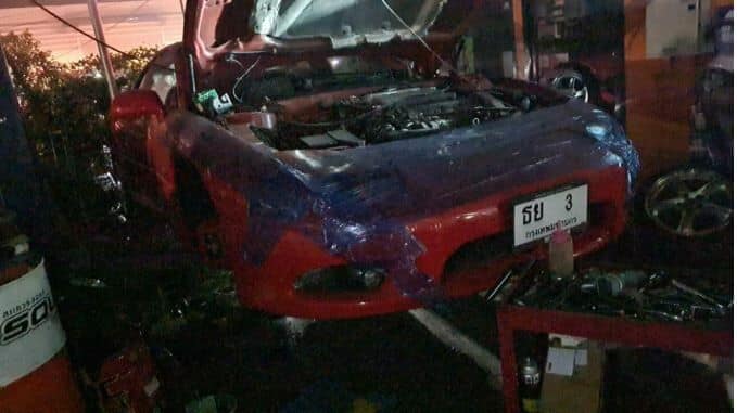 Car repair shop fire in Bangkok destroys cars and kills two dogs | News by Thaiger