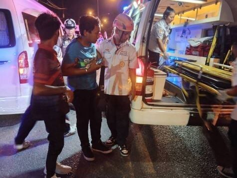 Airport van crashes into traffic pole in Phuket smash | News by Thaiger