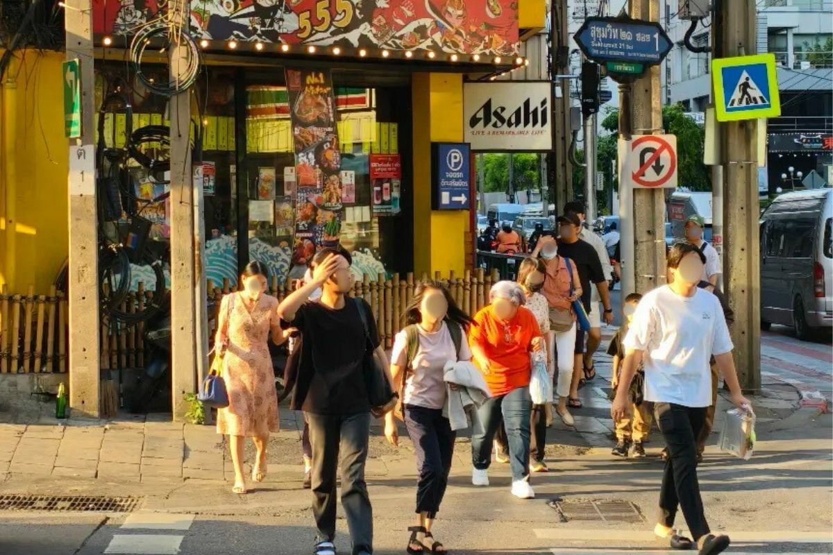 Walking the talk: Bangkok chief to revamp Asoke footpaths by July