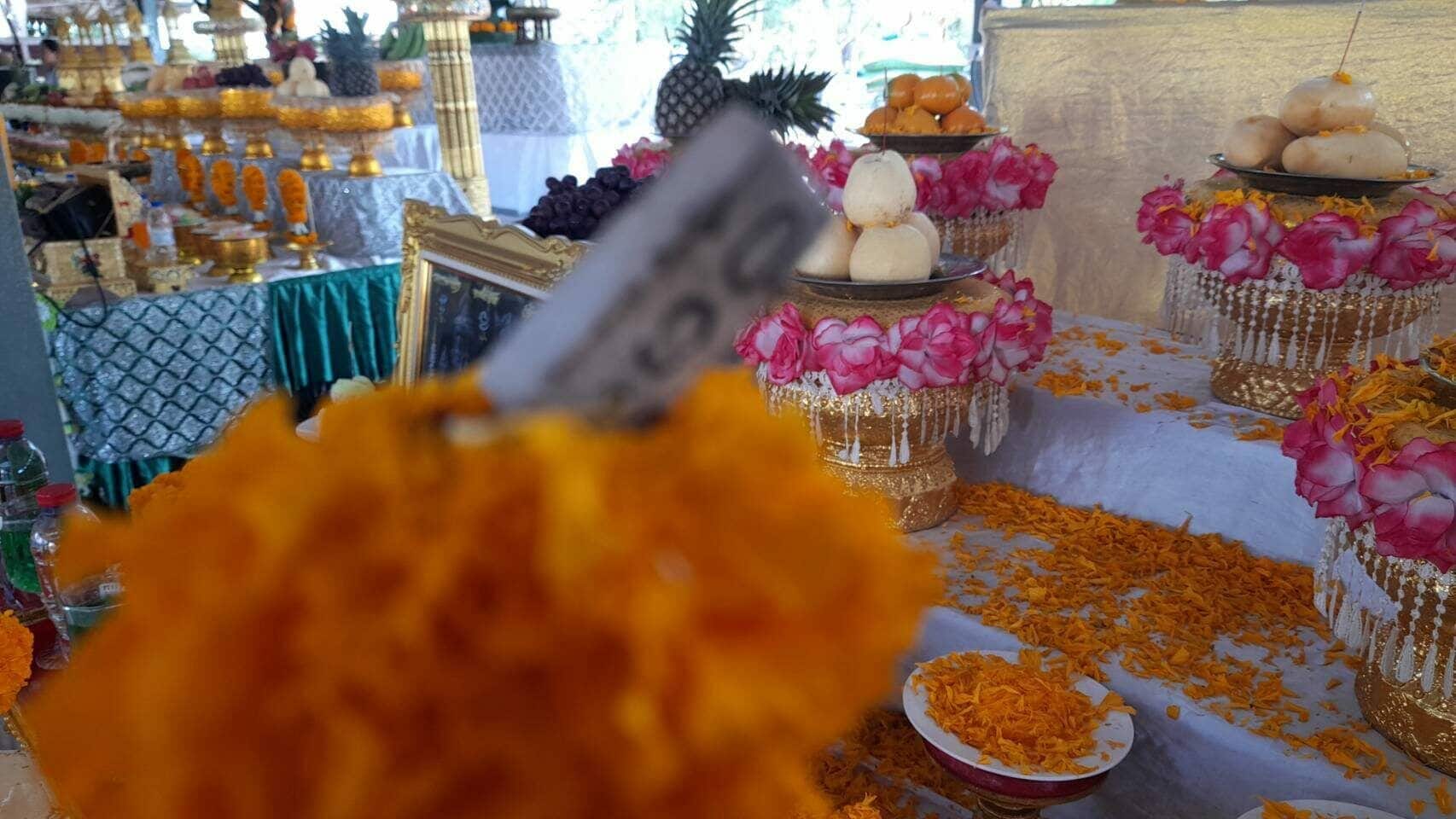 Tourists flock to Kham Chanod Island for lottery blessings | News by Thaiger