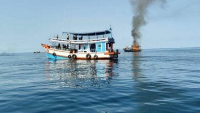 Boat fire near Koh Tao triggers evacuation by Royal Thai Navy