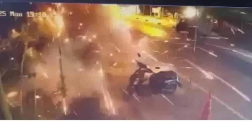 Pipe bomb attack at Pattani checkpoint during Ramadan (video)