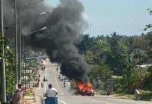 Volunteer escapes car bomb attack in Pattani, vehicle damaged