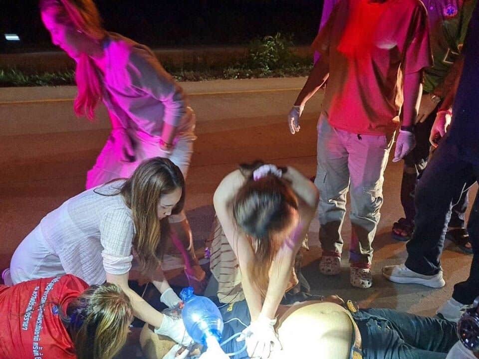 Off-duty nurses try to save crash victim in fatal Pattaya accident | News by Thaiger