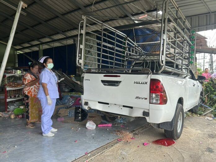 Pickup truck crash in Phatthalung kills woman, injures another