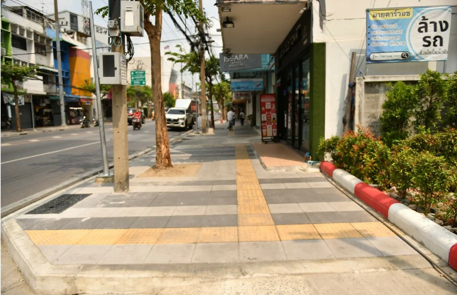 Bangkok to complete 1,000km of upgraded footpaths by 2026 | News by Thaiger