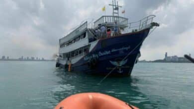 Smoke scare at sea: Pattaya tourist boat evacuates 35 passengers