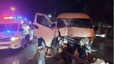 Airport van crashes into traffic pole in Phuket smash