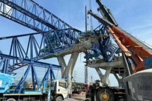 Two firms sued after crane collapse kills 6 on Rama II Road