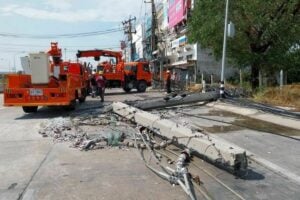 Severe storm topples electricity poles, disrupts Pathum Thani traffic