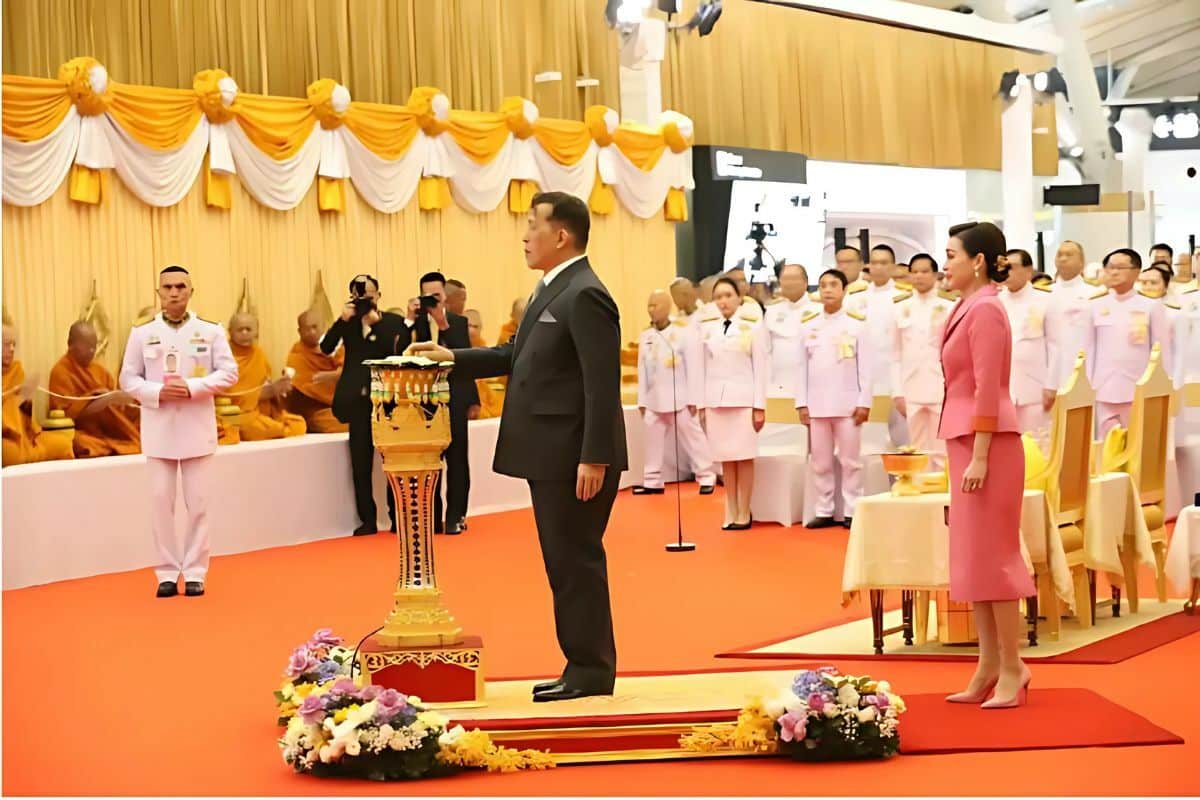 Thai king and queen open Suvarnabhumi’s terminal and runway