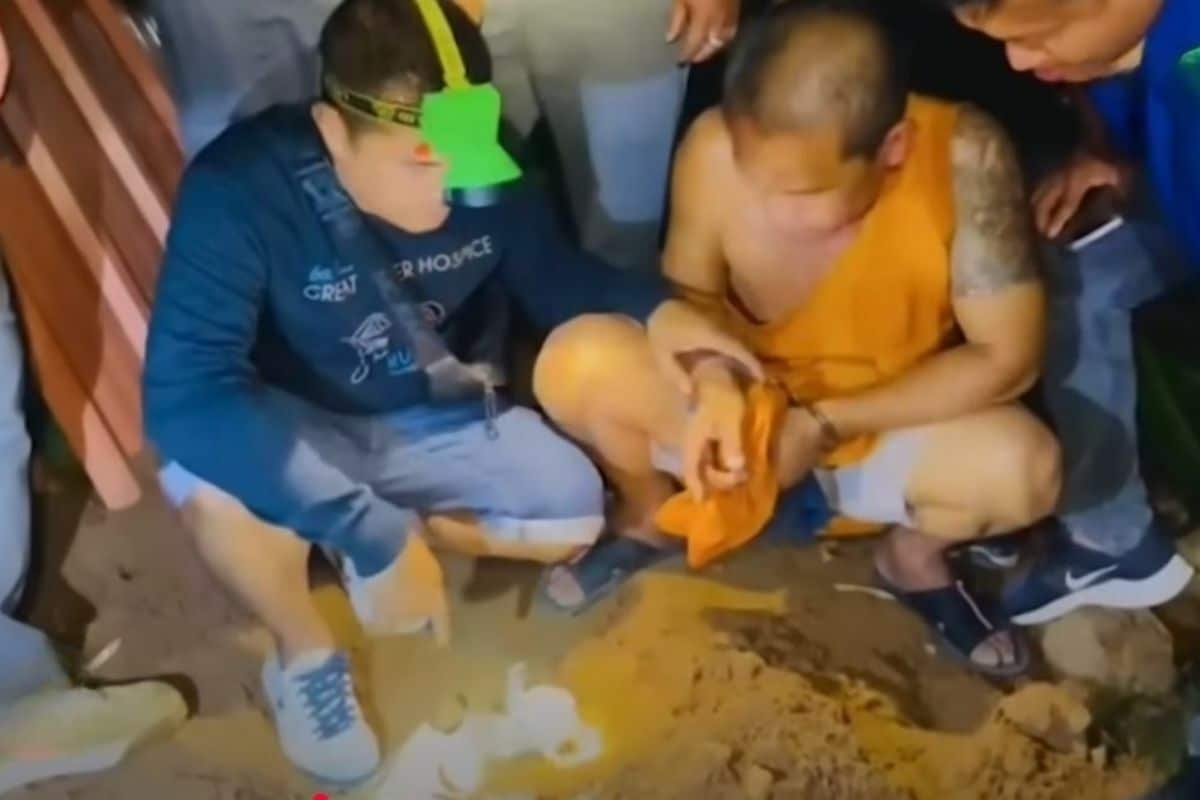 Drug bust: Two monks caught in Krabi meth operation (video)