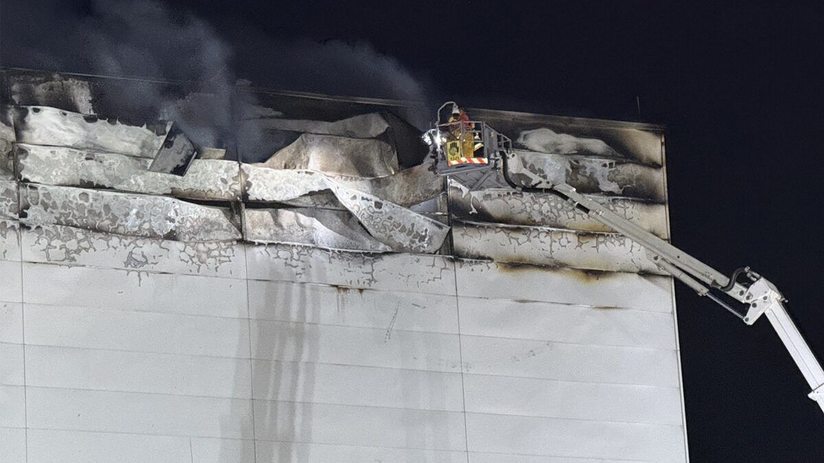 Warehouse fire keeps Bangkok firefighters on toes for over 8 hours