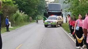 Bus fire in Trat: 35 school children escape unharmed