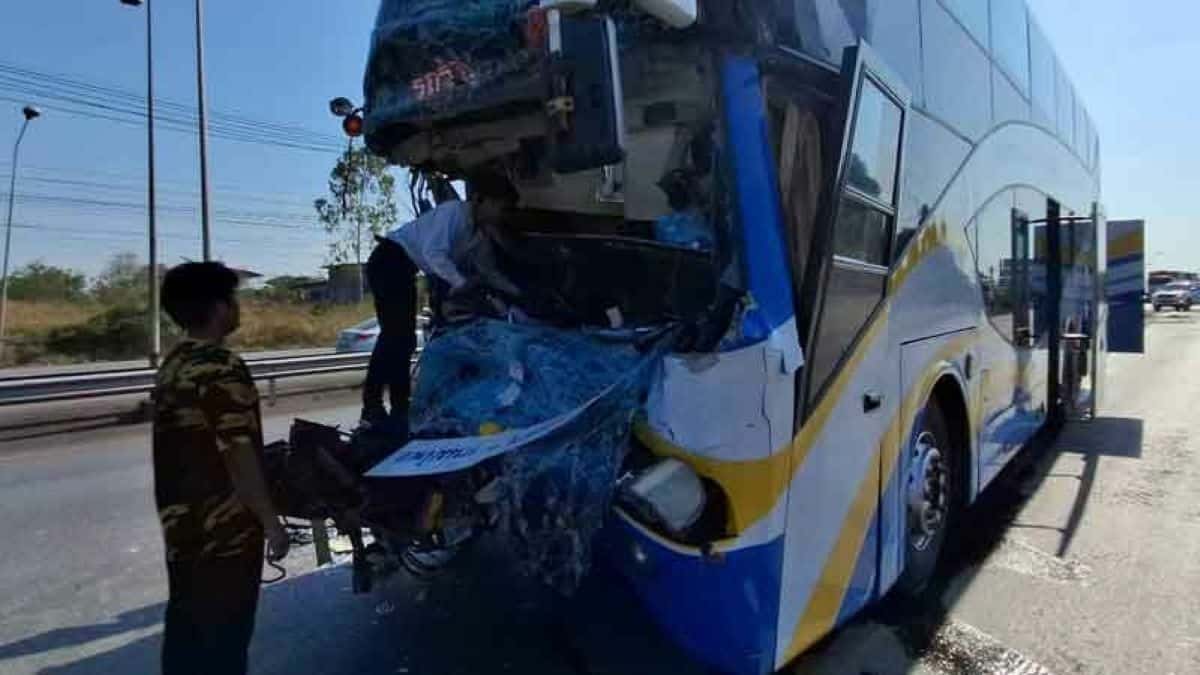 Bus and lorry crash in Nakhon Ratchasima leaves many injured