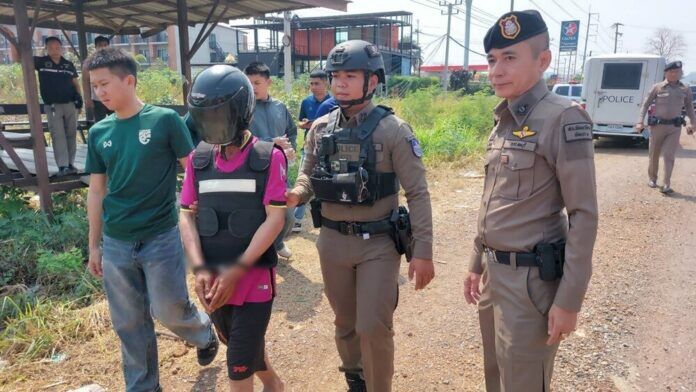 Suspect arrested after fatal roadside stabbing near Lop Buri