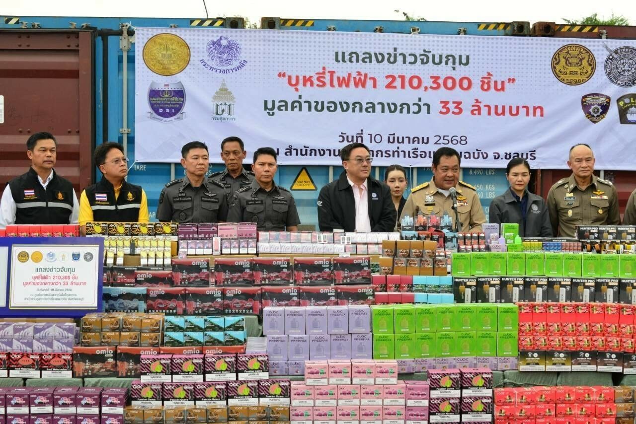 Thai ministers seize illegal e-cigarettes worth 33 million baht