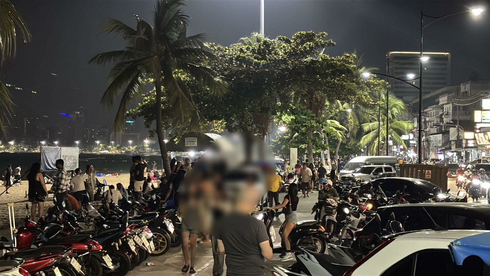Tourist left bloodied in high-heel attack on Pattaya beach | News by Thaiger