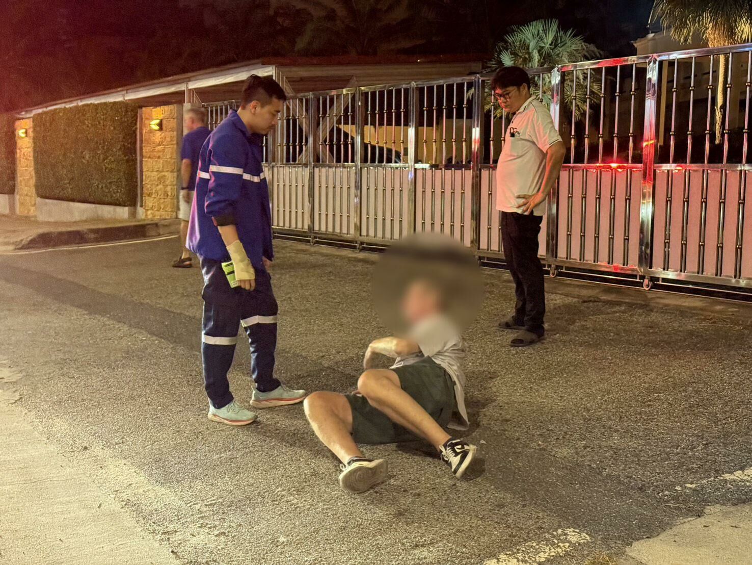 American throws drunken fit in the middle of a Pattaya road | News by Thaiger
