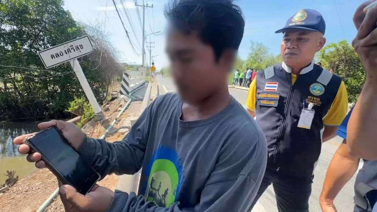 Thai man drowns on shellfish trip in Samut Songkhram canal | News by Thaiger
