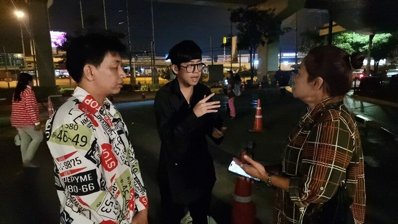 Mall chaos: Bag frenzy sparks fight in Central Thailand | News by Thaiger